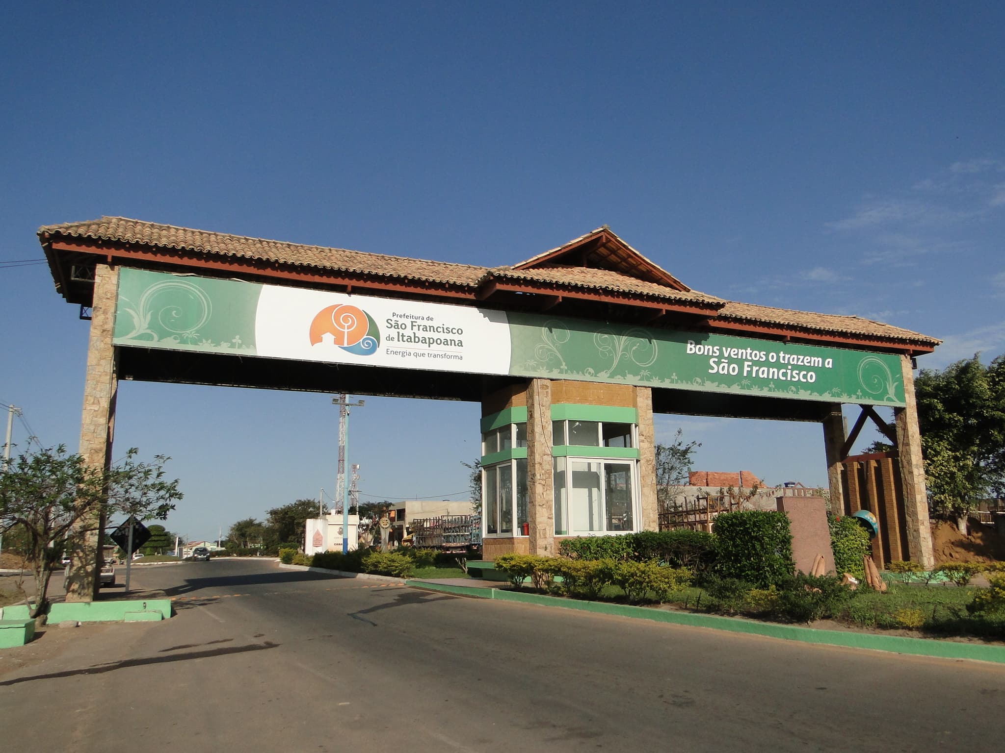 Portal de entrada de São Francisco de Itabapoana, no Norte Fluminense
