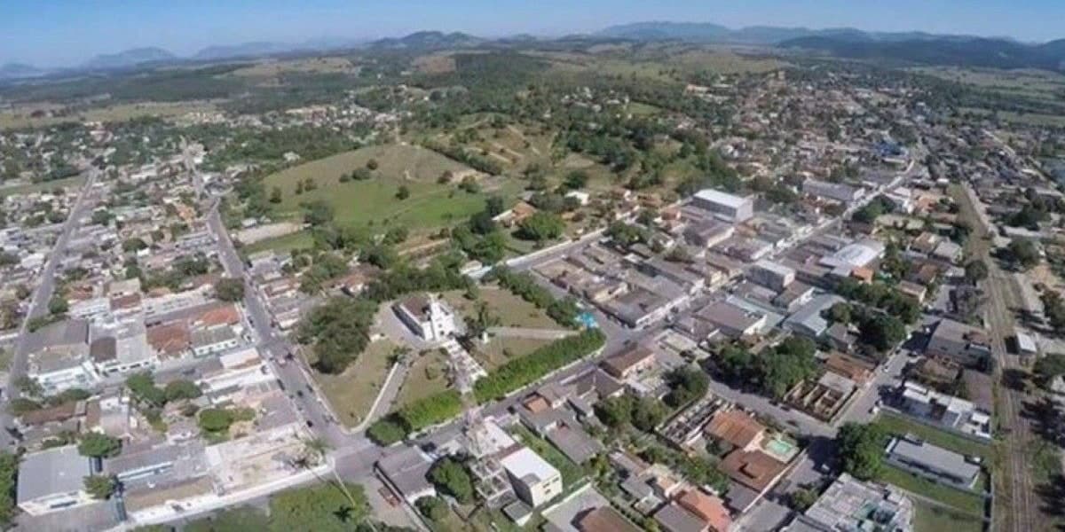 Vista aérea de Silva Jardim, nas Baixadas Litorâneas